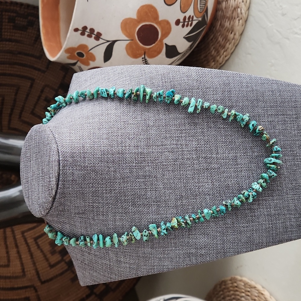Native American Santo Domingo Chunky Turquoise & Heishi Vintage Necklace  💙🤎